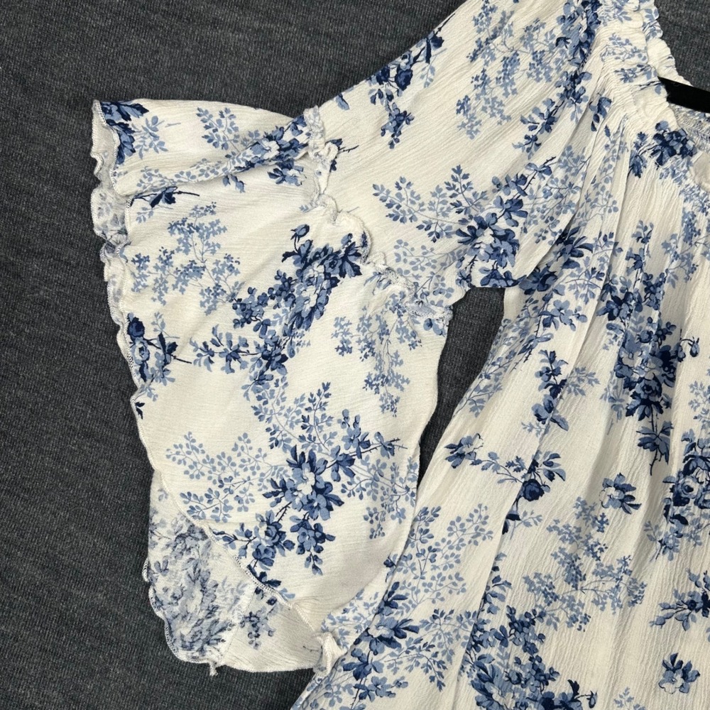 Peppermint Top Womens Small White Blue Floral Off Shoulder Bell Sleeve Boho - Picture 2 of 7